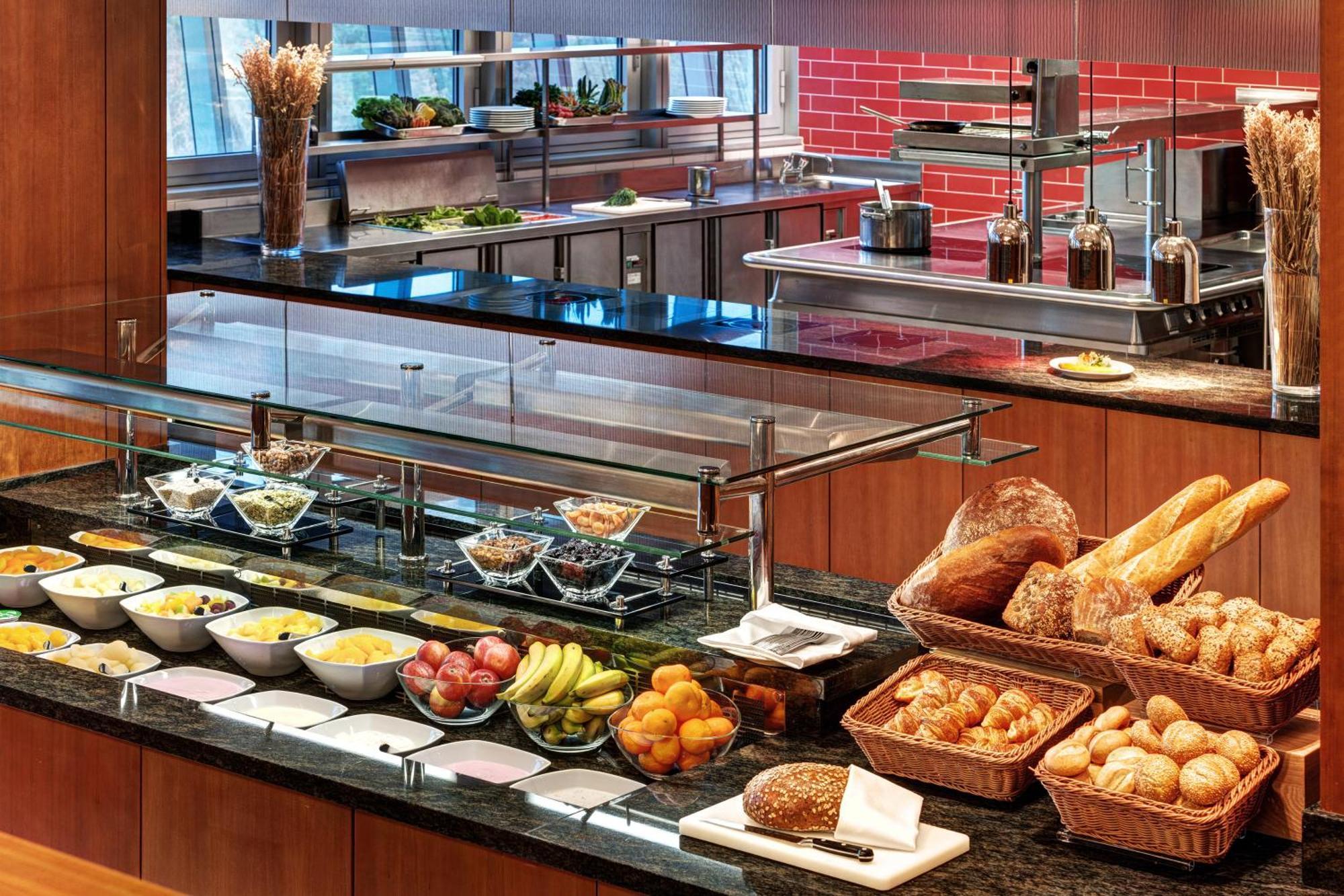 Hilton Garden Frankfurt Airport Hotel 4*